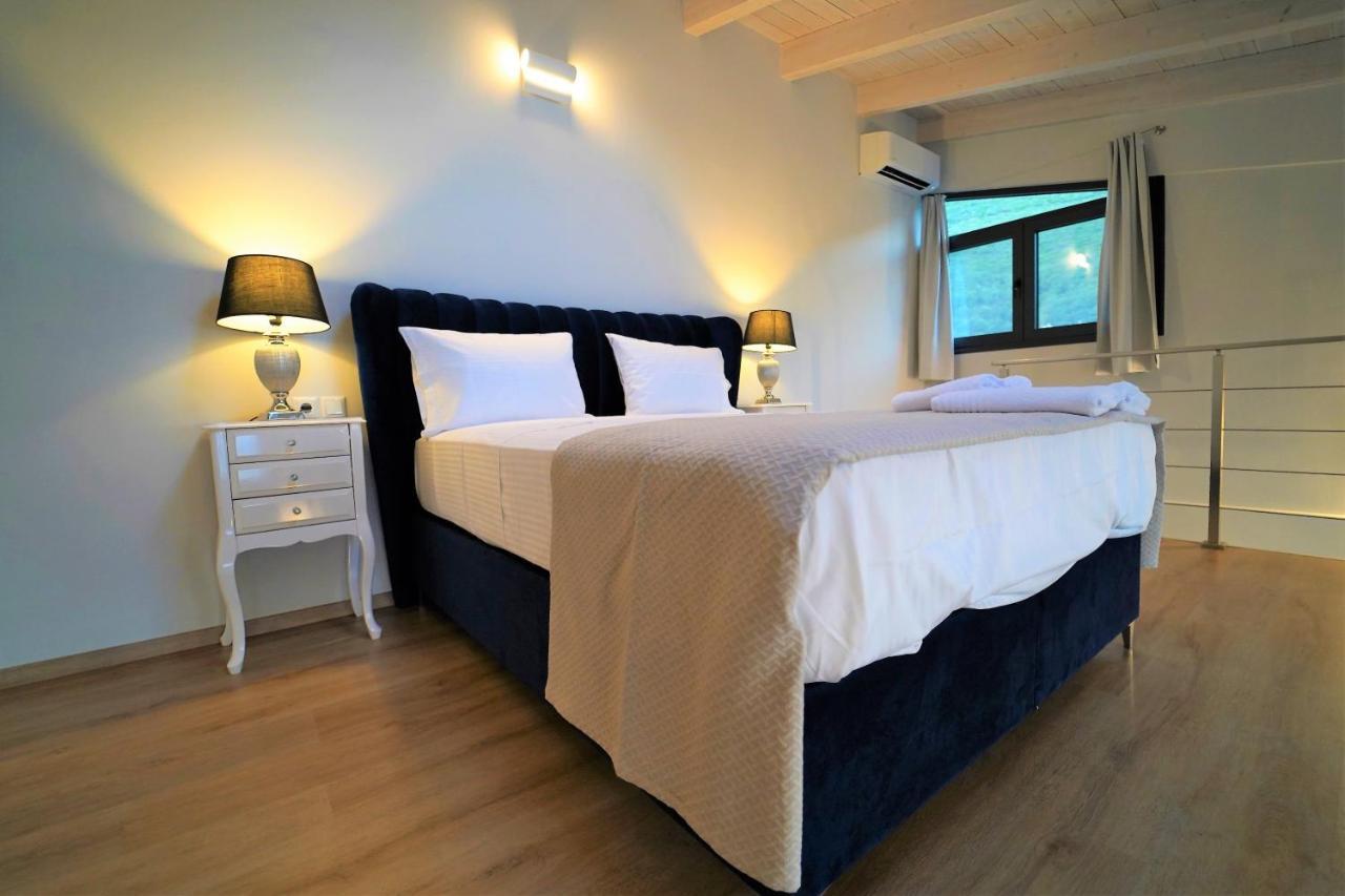 Moonlight Suites Parga Exteriör bild